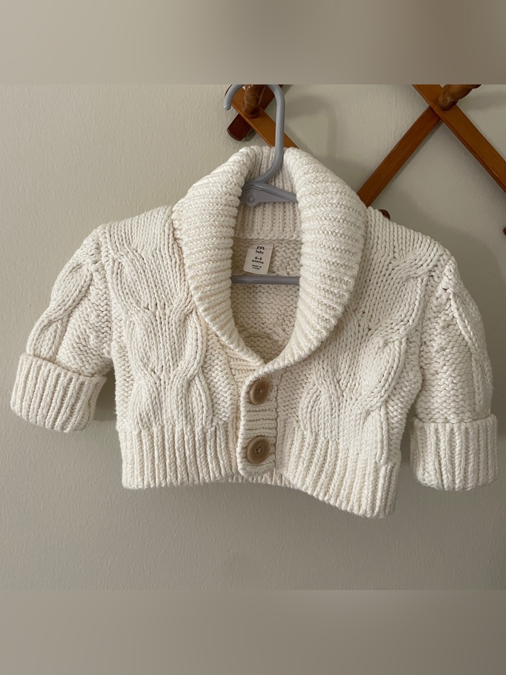 Banana Republic Baby Cable-Knit Shawl Cardigan cream 0-3 months